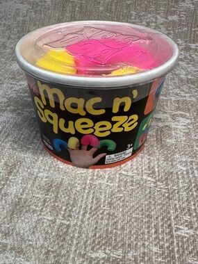 NeeDoh Mac and Squeeze - NWT